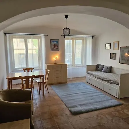Byt V Centru Chotebore Apartment